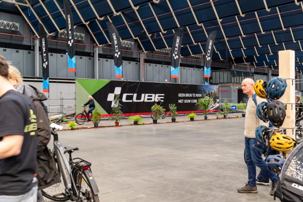 De fietsbrug van CUBE op het parcours 
