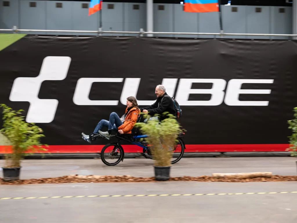 Cube sponsorde de fietsbrug