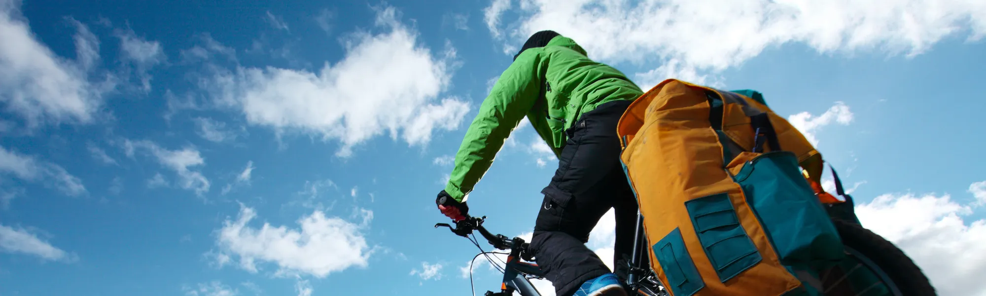 vakantiefietser op pad met bagage