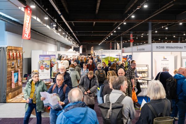 Drukke gangpaden tijdens de 2026-editie van de Fiets en Wandelbeurs