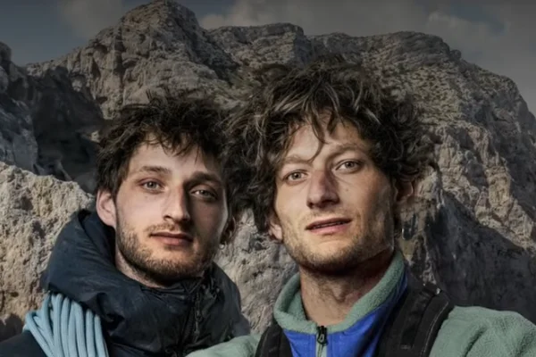 Portret van twee bergbeklimmers, onderdeel van de European Outdoor Film Tour (EOFT)